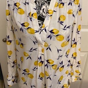 Market and Spruce Stitch Fix lemon top